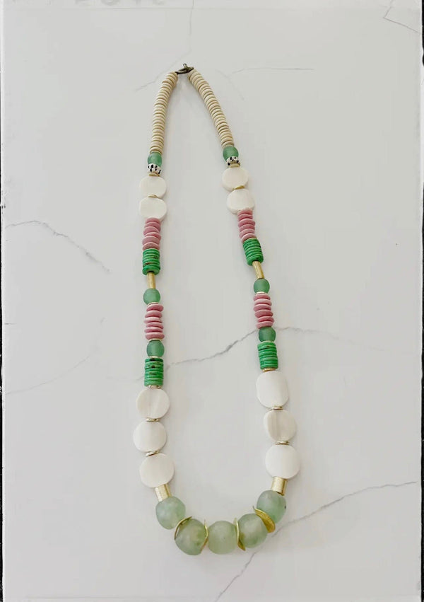 Green color block coconut wood necklace